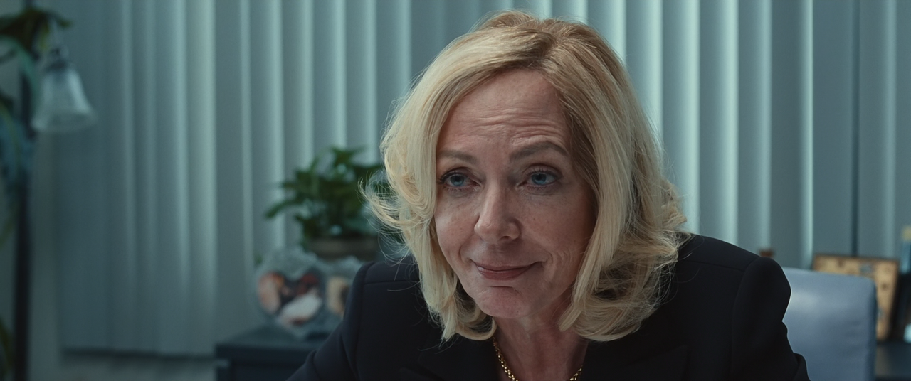 Bad Education [2019] 1080p 10bit BluRay AAC5.1 HEVC-Vyndros.mkv_snapshot_00.15.23_[2021.09.13_20.43.