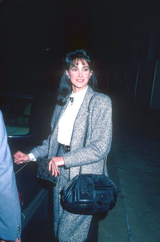 connie_sellecca_b21
