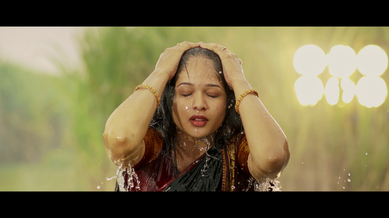 [Image: vlcsnap-2025-10-03-22h00m50s317.png]