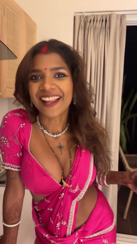 Khyatishree leaked Instagram viral photos selfie clothless romantic onlyfans Pinterest redit pictures  of her juicy curves saari backless salwar shirt ceamy figure tiktok, Imdb, Flickr, Tumblr   cleavage exposing navel armpit juicy lip navel,iduppu,kiss smooch Email Id, WhatsApp Number,