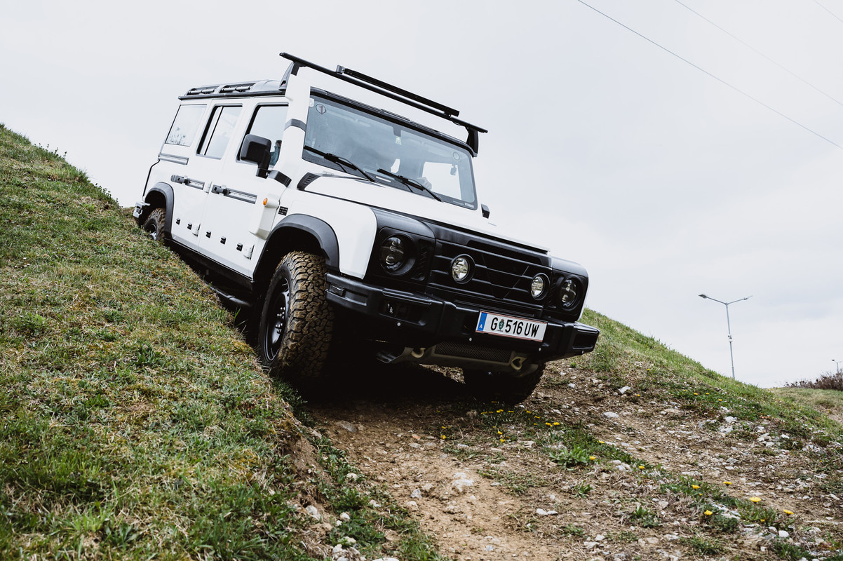 2022-ineos-grenadier-prototype_100791696_h