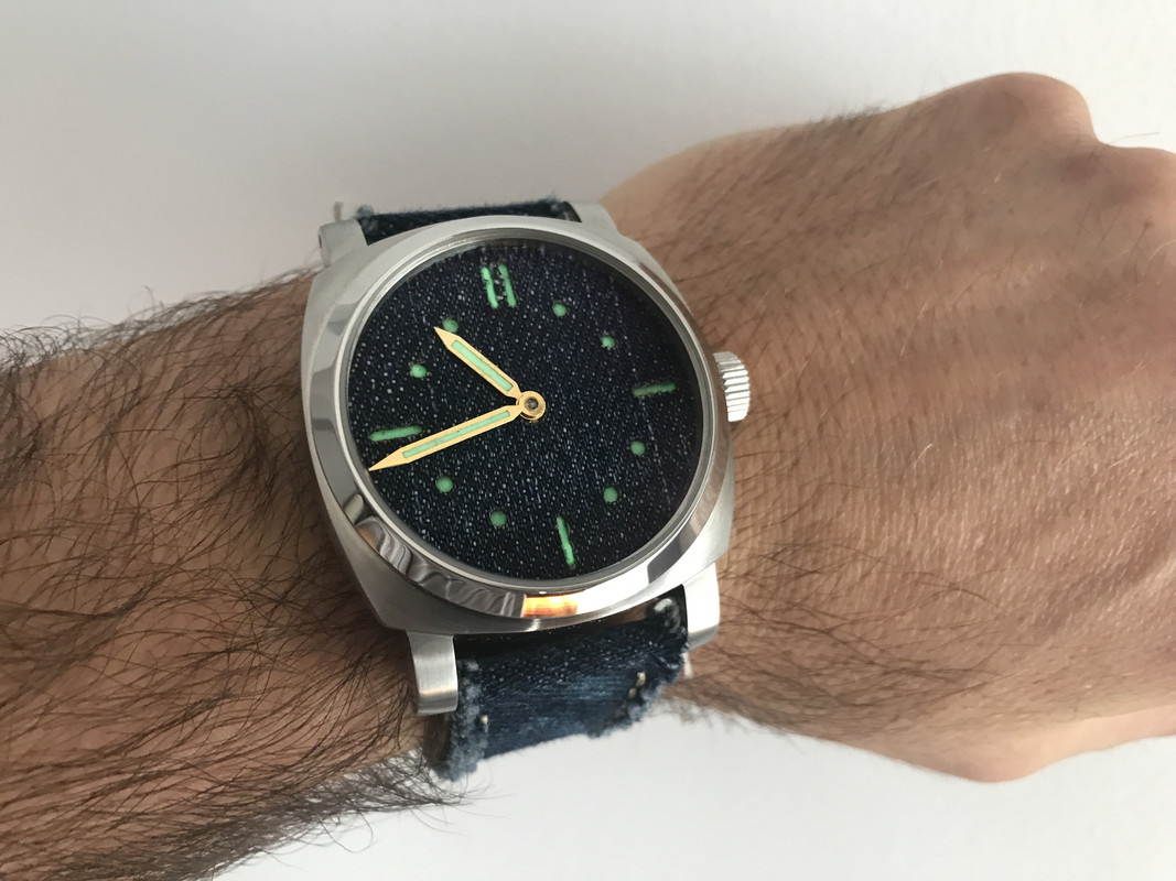 0B547419-46A8-49DA-8B13-A2962E410F4B