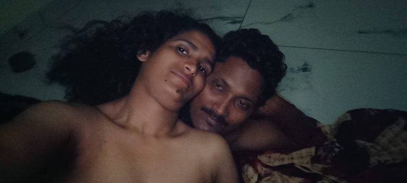 Hottest Couple Desi Wife Hot Boobs Kissing Sucking Dick Videos+Pics 4 IMG-3.jpg