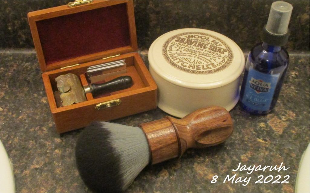 [Image: sos220508.jpg]