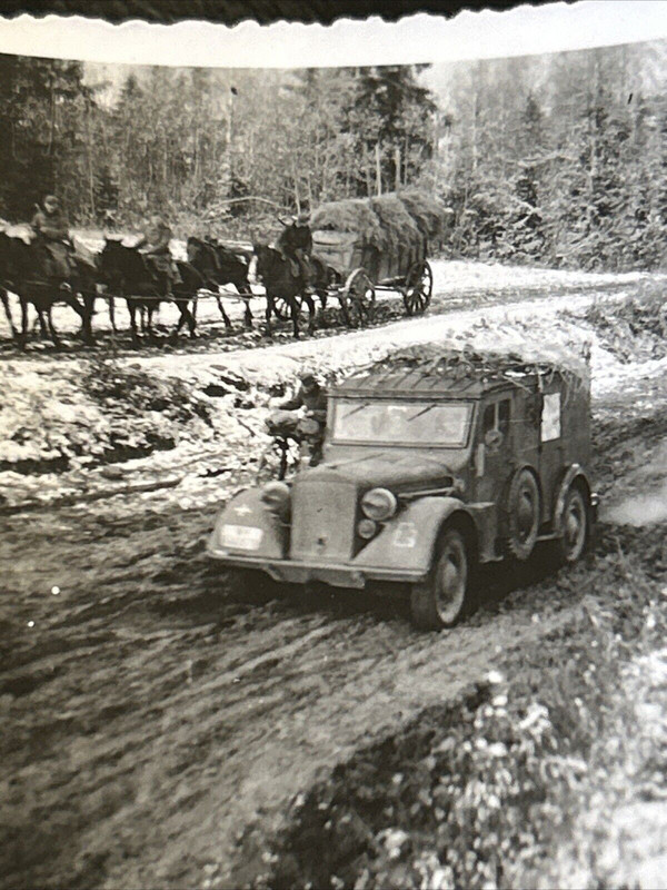 Foto Wk2 Wehrmacht Soldaten Fahrzeuge Lkw Kübel PKW (2)