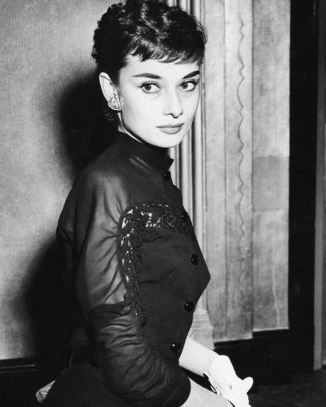 Audrey Hepburn mf83