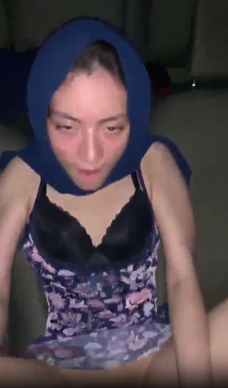 Arab Girl Sex with Bf in Car