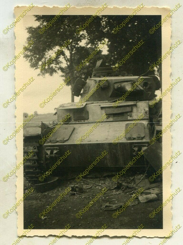 Foto, Wehrmacht, zerstörter deutscher Panzer, Amiens, Frankreich
