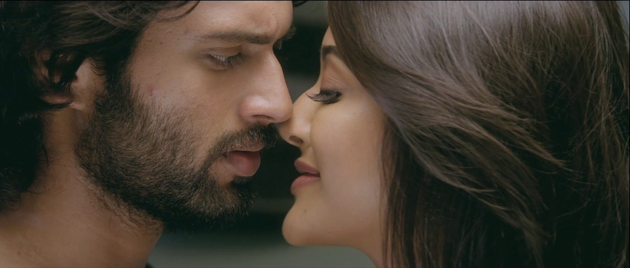 vlcsnap-2025-04-22-23h50m41s804