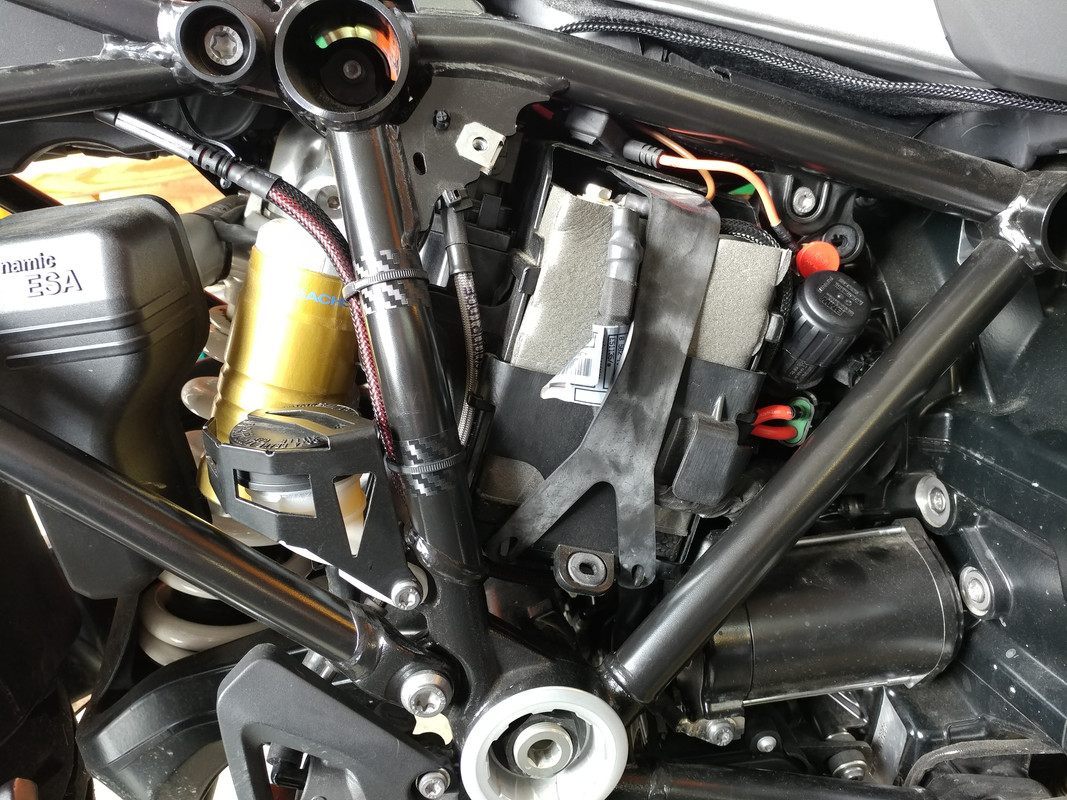 Ground wiring vs. battery neutral | Adventure Rider