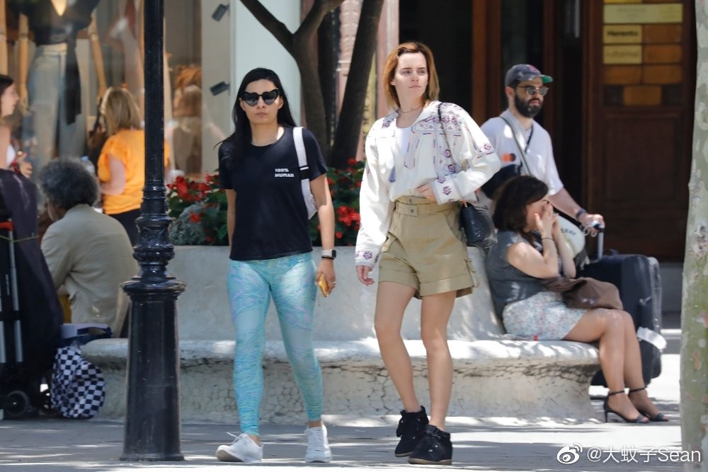 emmawatson-photogallery.blogspot.com (2)