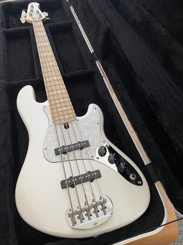 F77D8C2F-7781-4769-A87D-2514E6EFF368