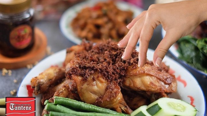 Ayam Goreng Tantene, pilihan tempat makan siang enak di Purwokerto.