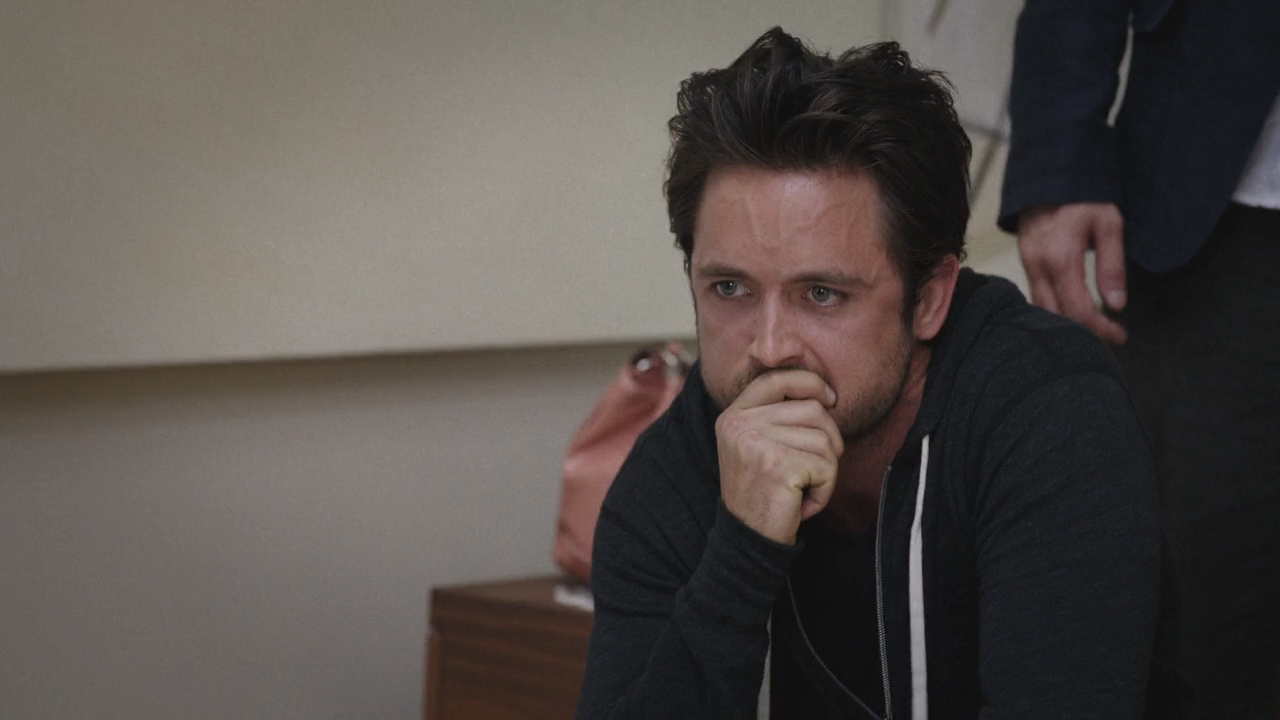 Shameless.US.S03E01.La.lunga.strada.verso.casa.ITA.ENG.720p.Bluray.x264-MeM.mkv_snapshot_21.00_[2020
