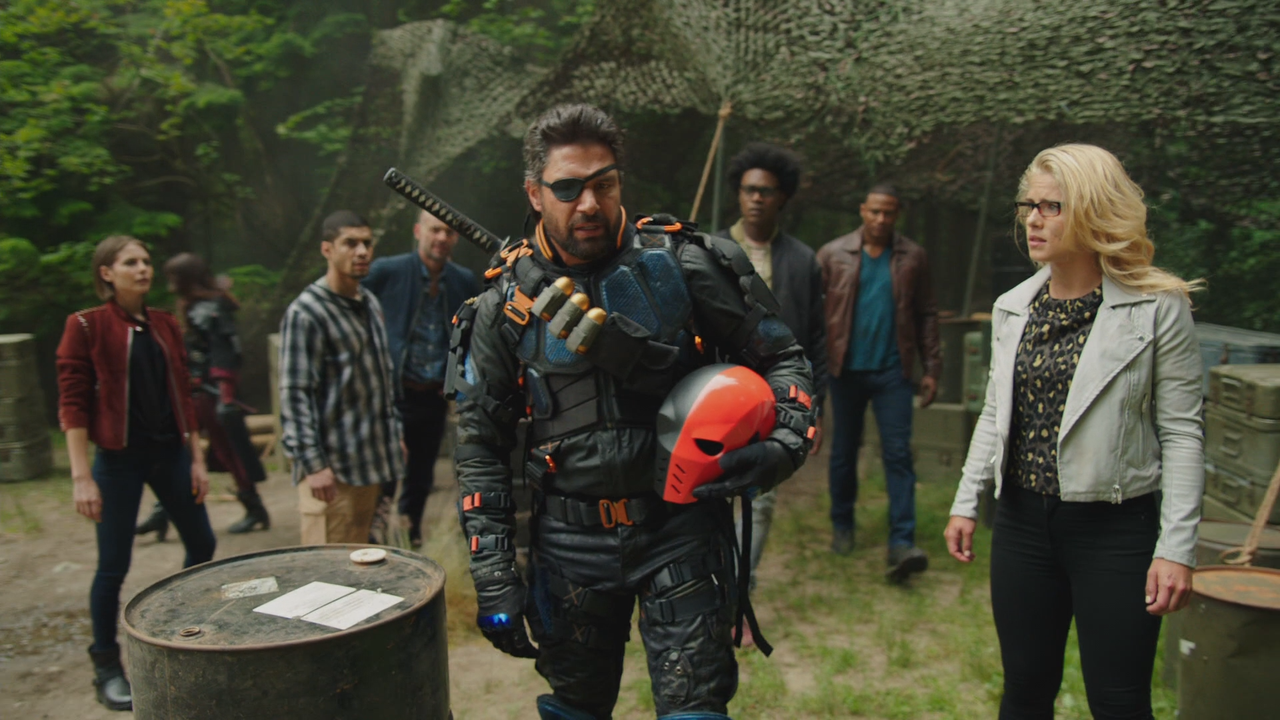 Arrow.S06E01.Fallout.1080p.WEB-DL.DDP5.1.H.264-CasStudio.mkv_sna