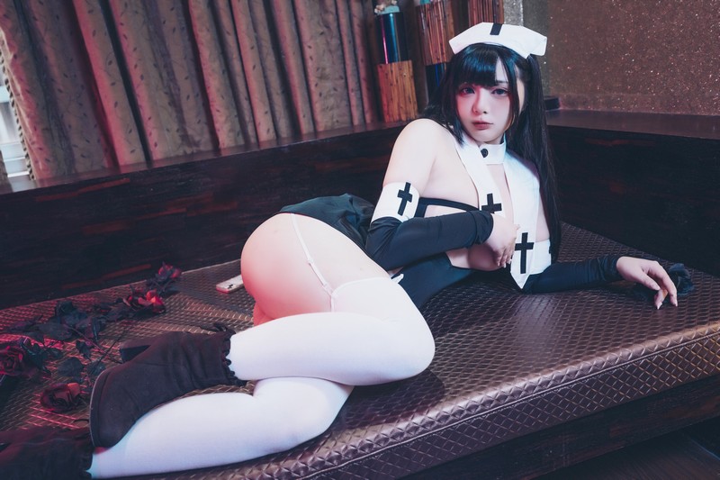 落落Raku 修女与恶魔 Cosplay 写真图集 36P插图2