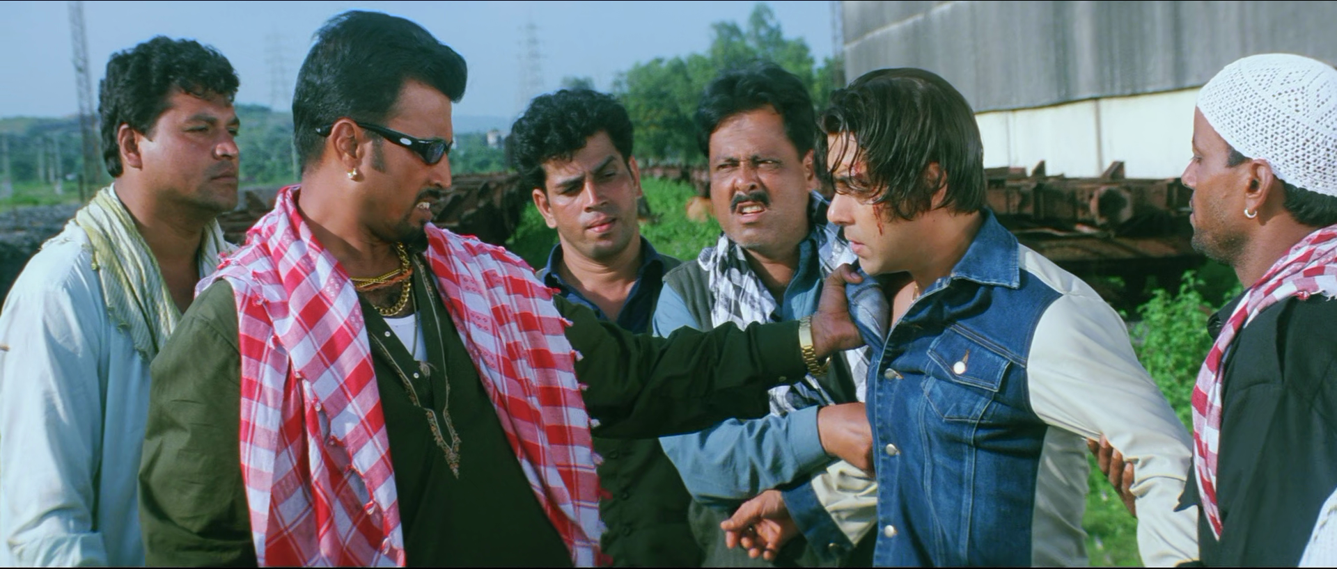 Radhey is a poor hindu with a bad temper, who often gets into fights. Tere Naam Download Movies 1080P Mkv . Tere Naam (2003) (1080p BluRay x265 HEVC 10bit AAC 5.1 ...