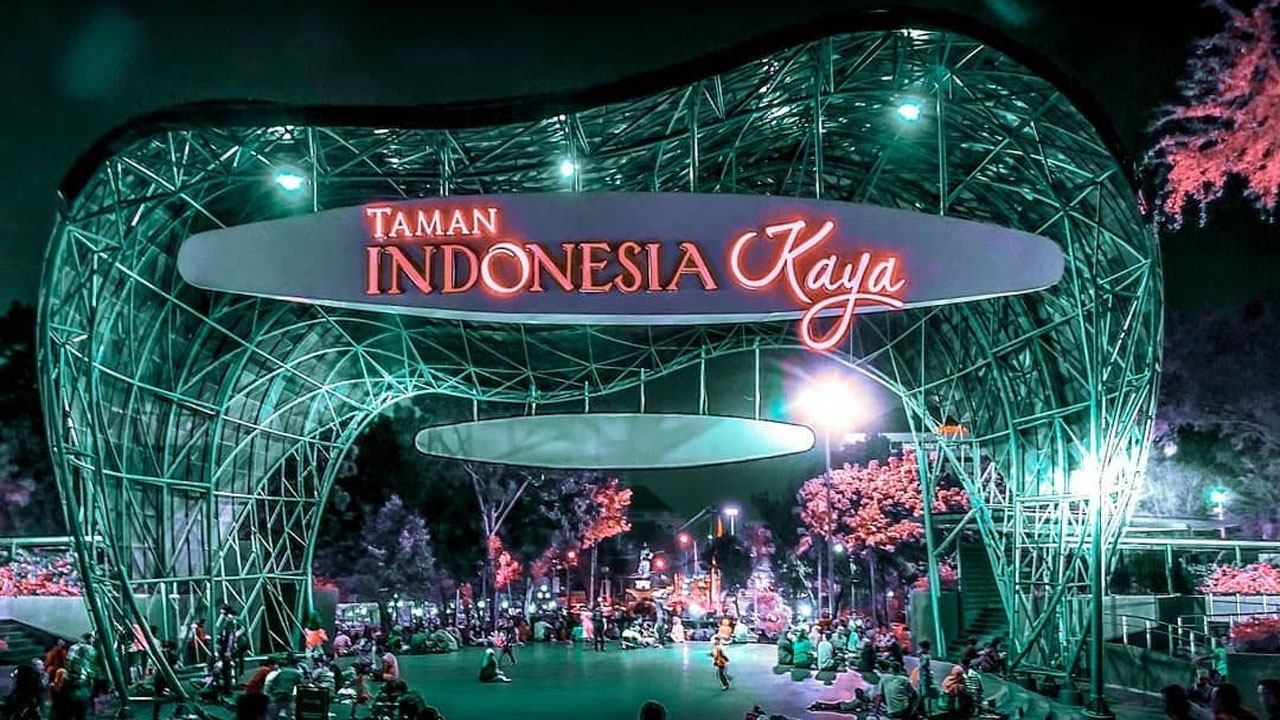 Taman Indonesia Kaya: Pusat Keramaian Seni dan Budaya di Kota Semarang