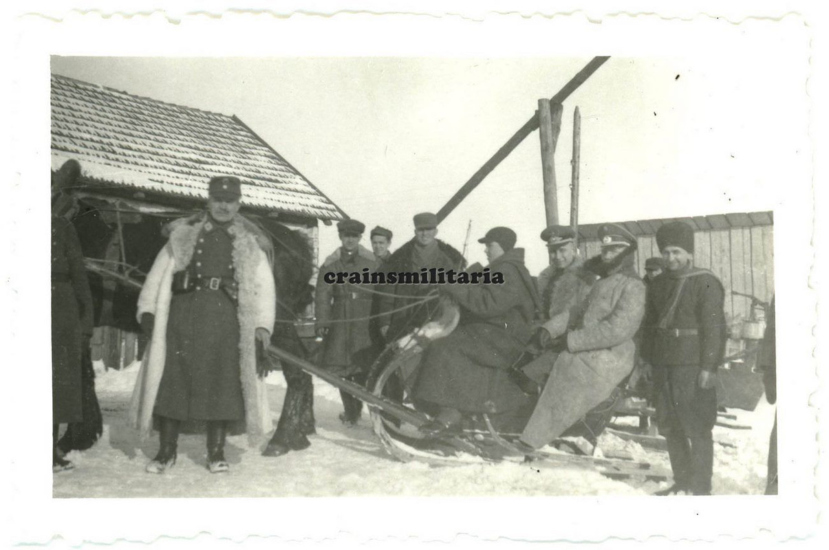 Orig. Foto RKO Ostland Offiziere m. Bevölkerung Schlitten Litauen Polen Lettland
