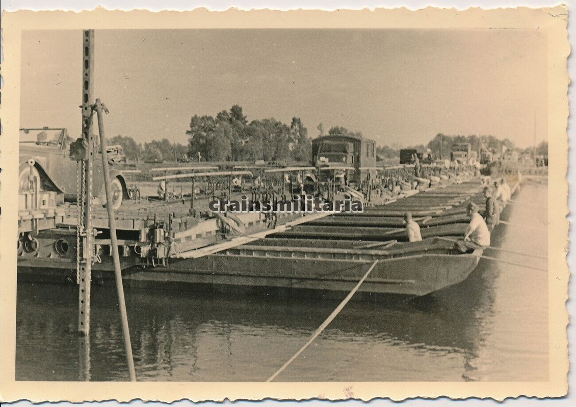 Orig. Foto Vormarsch über Bug Grenze Brücke PRATULIN Polen Brest-Litowsk 1941