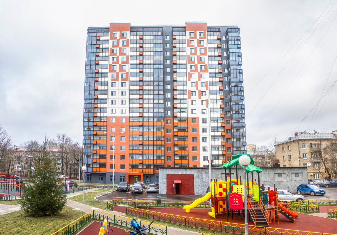 Коминтерна 12 (128)