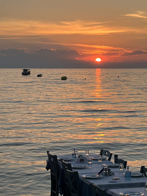 B862042A-8F78-43A6-89D4-FD0EC9D53B7A