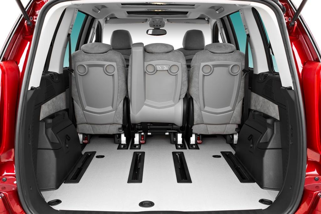 peugeot-807-interior-maletero