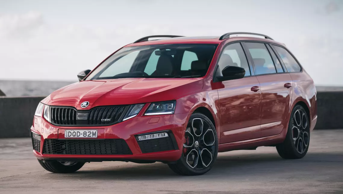 skoda-octavia-rs-2019-wagon-press-1001x565-1.png