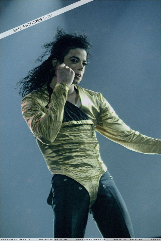 Michael-Jackson-Photo-MJ-Dangerous-Tour.jpg