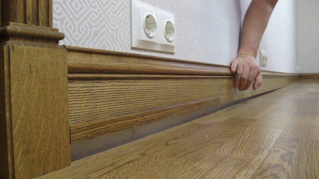Монтаж деревянного плинтуса
