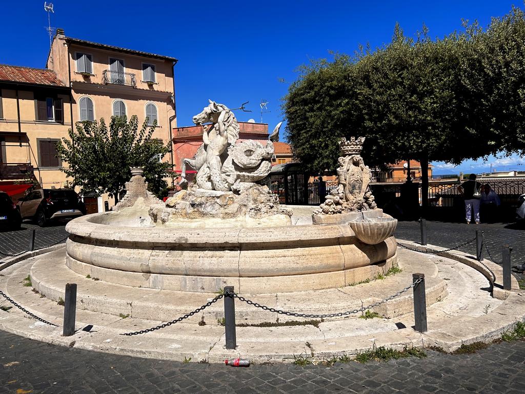 Жаркий сентябрь на побережье Тирренского моря.