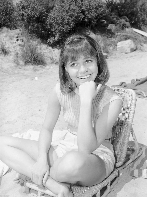 Sally_Field_c05