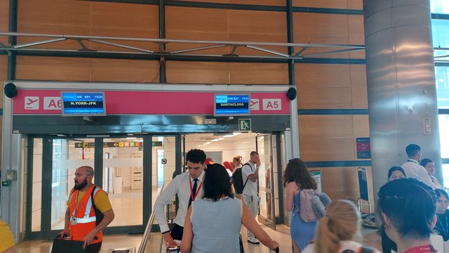 Hotel Iberostar Selection Ensenachos - Blogs de Cuba - DIA 1 - JEREZ-MADRID EN COCHE, SALA VIP, VUELO DE IDA Y LLEGADA AL HOTEL IBEROST (28)