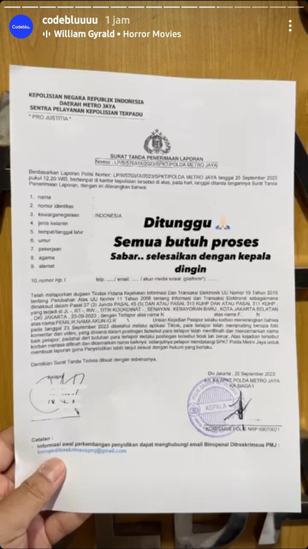 Codeblu laporkan Farida Nurhan.