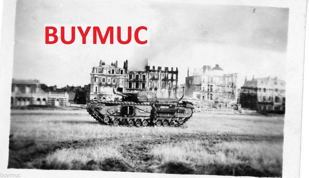 FOTO LANDUNG ENGLÄNDER DIEPPE 1942 ZERST. TANK3