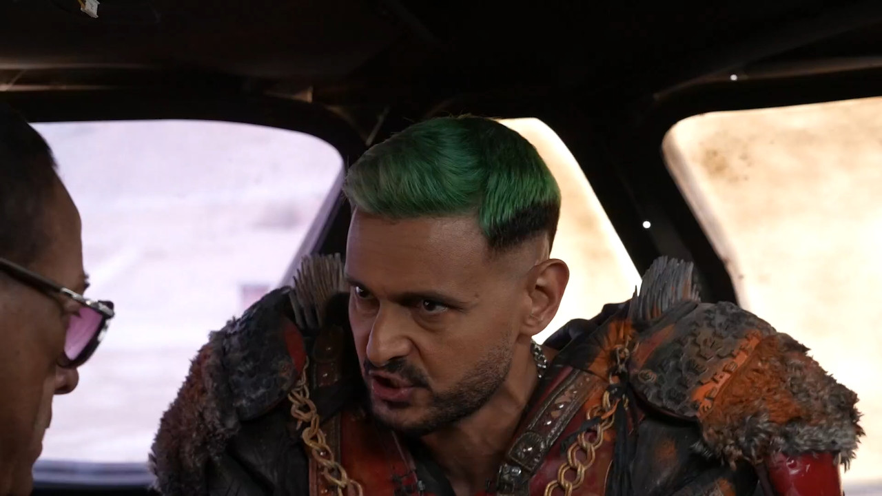 Ramez.Movie.Star.S01E19.1080p.SHAHID.WEB-DL.AAC2.0.H.264.mkv_snapshot_05.18.033