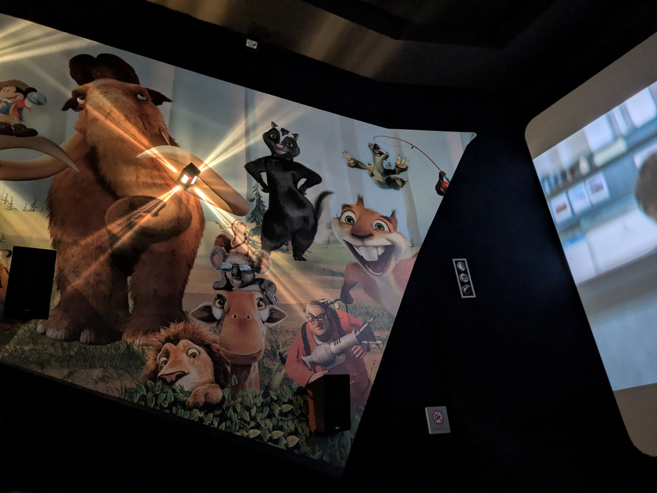 PXL 20260122 214222063 MP