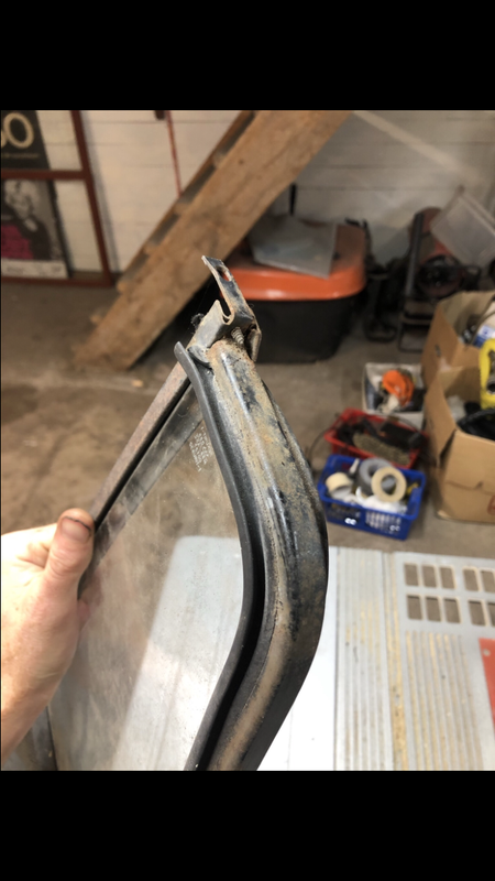 8A43E6C8-5F5F-474B-8BBD-5EE9879EF126