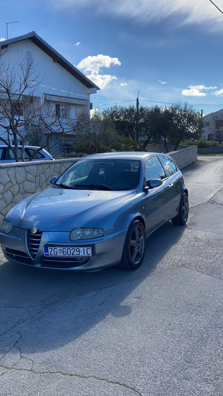 A1935D28-A645-485E-8D15-45EDCF26D3EB