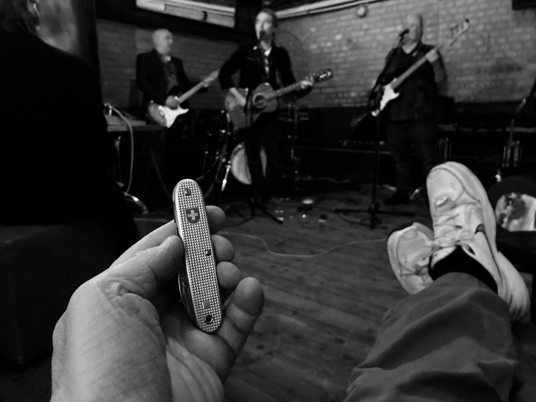 A7ADFB67-0228-4505-AC0A-1BB3520FEA4B