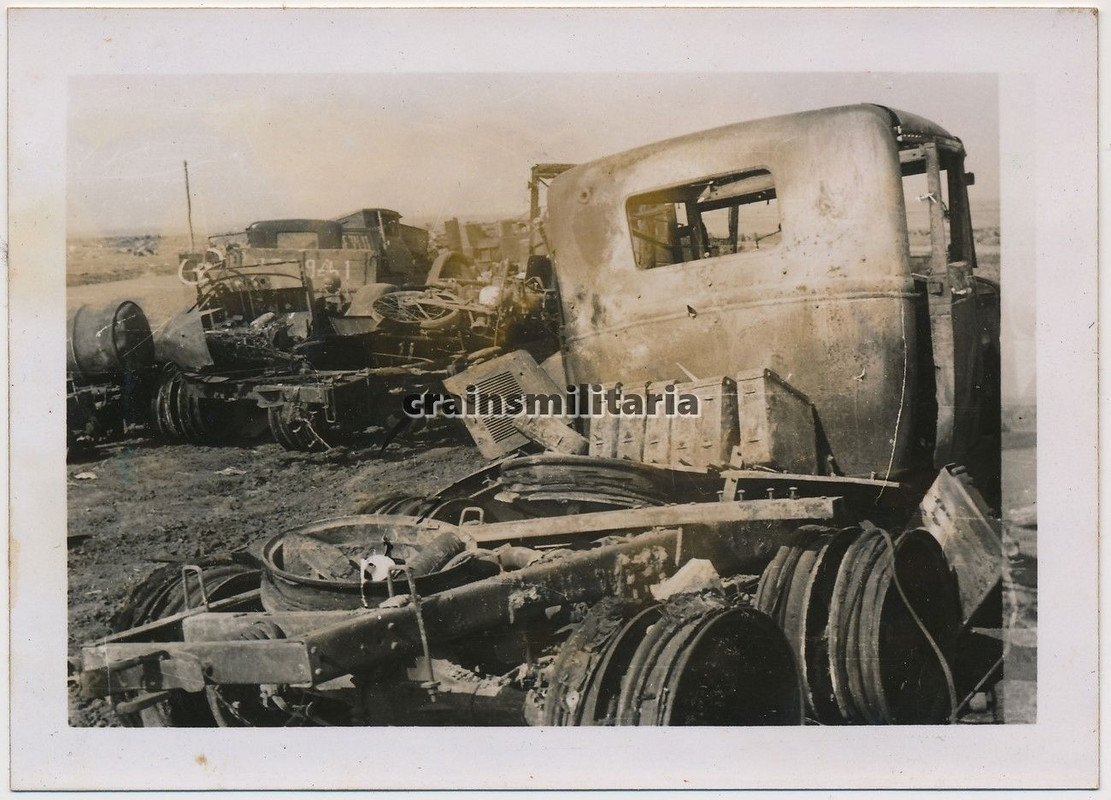 Orig. Foto zerstörte russische Beute Lkw GAZ in 