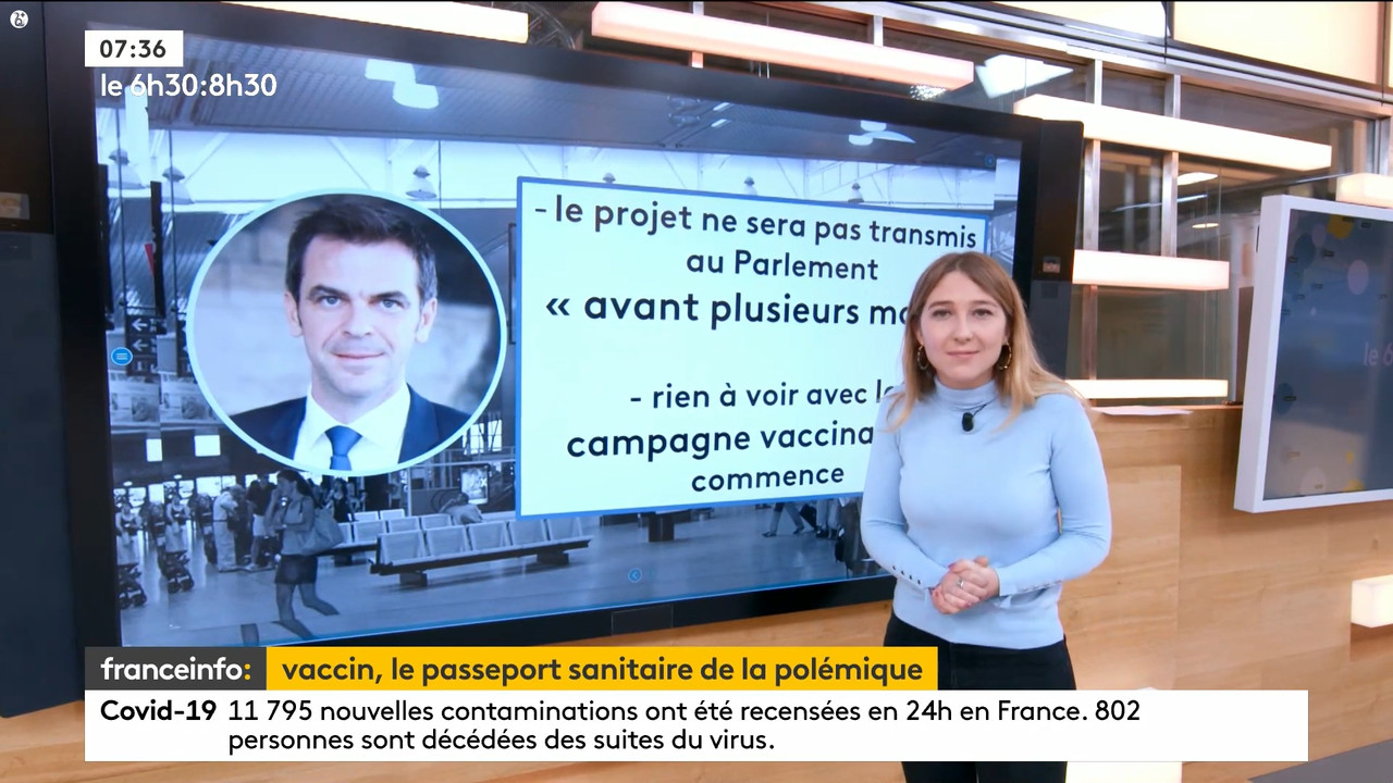 12.23 - 05.29.00 - Le 6h30 9h30. Entre JT, chroniques, invités et rev....ts_snapshot_01.14.06.425