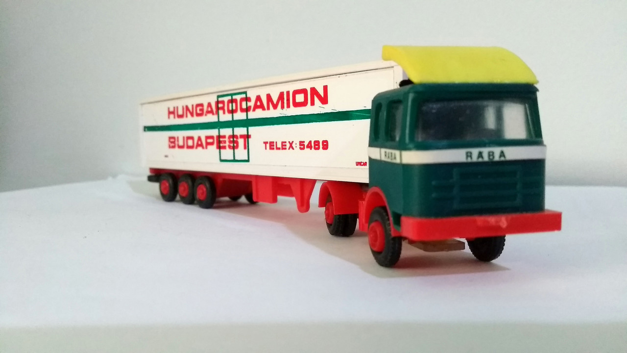 Mach (2304)