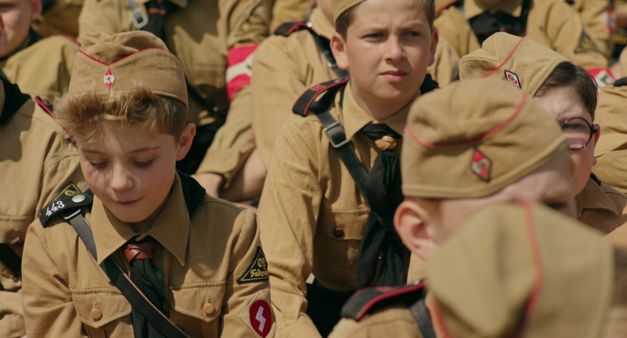 Jojo Rabbit (2019) [BluRay Rip 1080p ITA-ENG DTS-AC3 SUBS] [M@HD].mkv_snapshot_00.06.00_[2020.04.23_