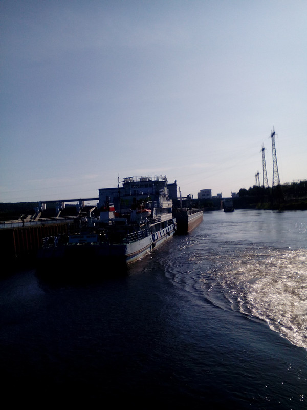 1535173337976-1344260672