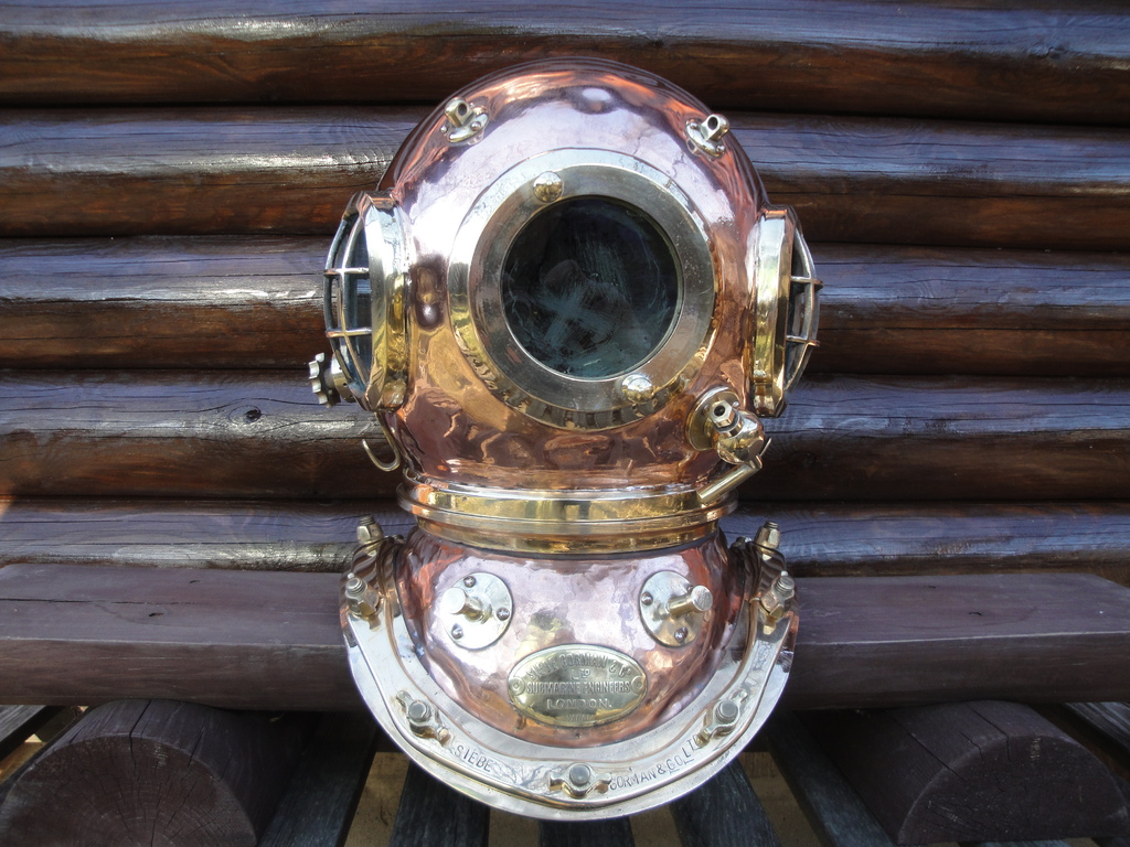 1. шлем  Siebe Gorman  1870г.