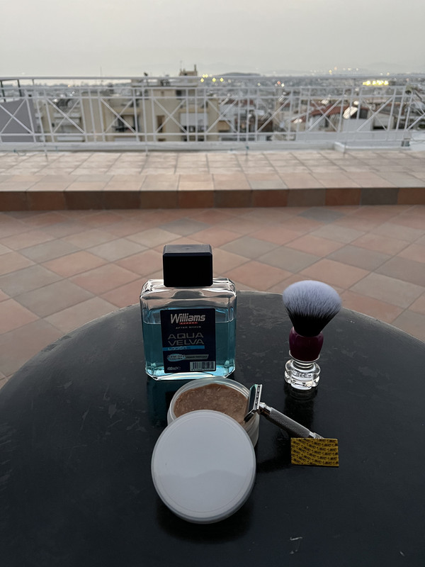 7A4B4152-0753-4DE0-AAE4-1F23FC869E7A