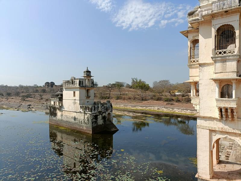 https://i.postimg.cc/gjMPkfpM/Chittorgarh-(103).jpg