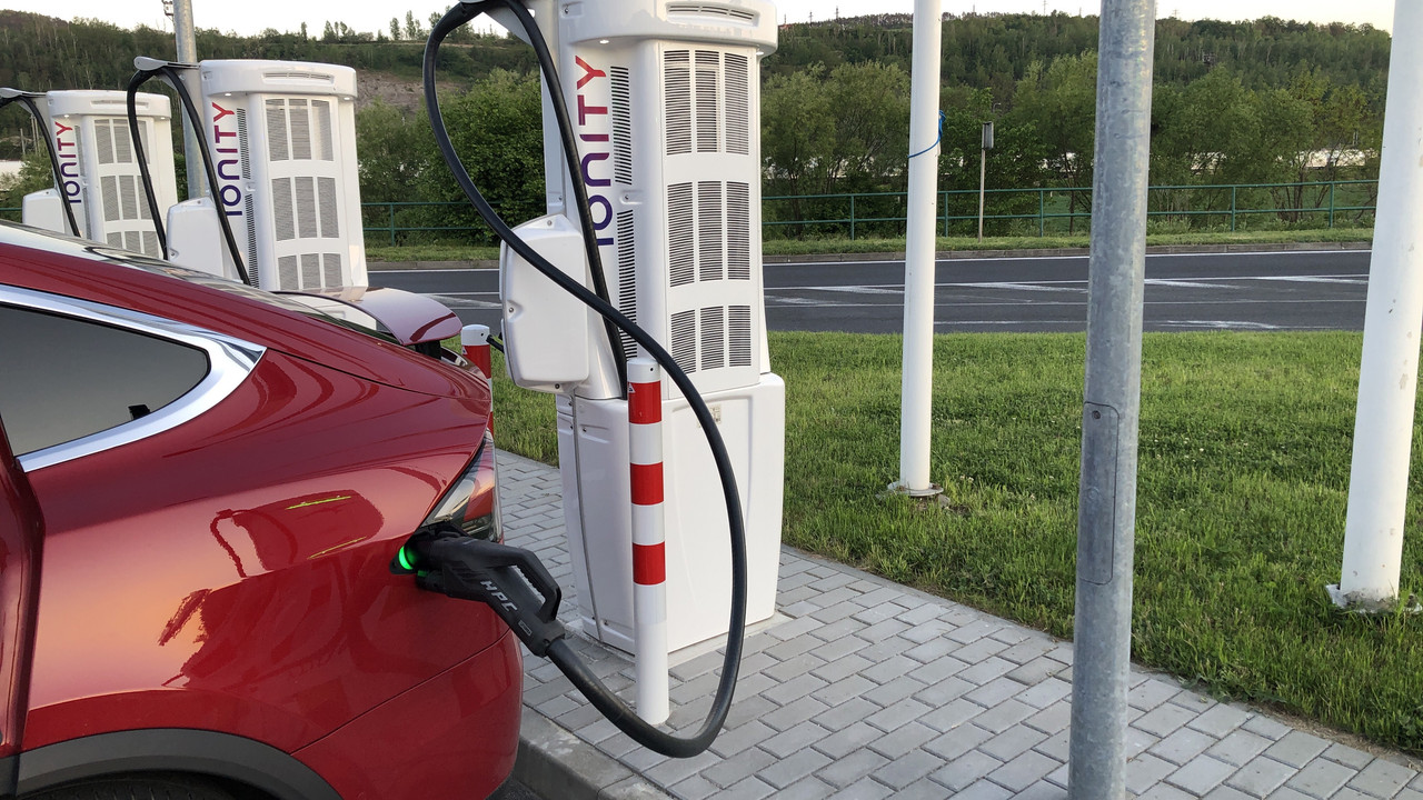 A3F9495B-ADEF-43D4-9870-5B5FEA0A4E7F