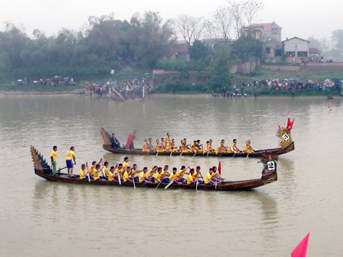 Hội Thi bơi chảy trên sông Cầu Bắc Ninh